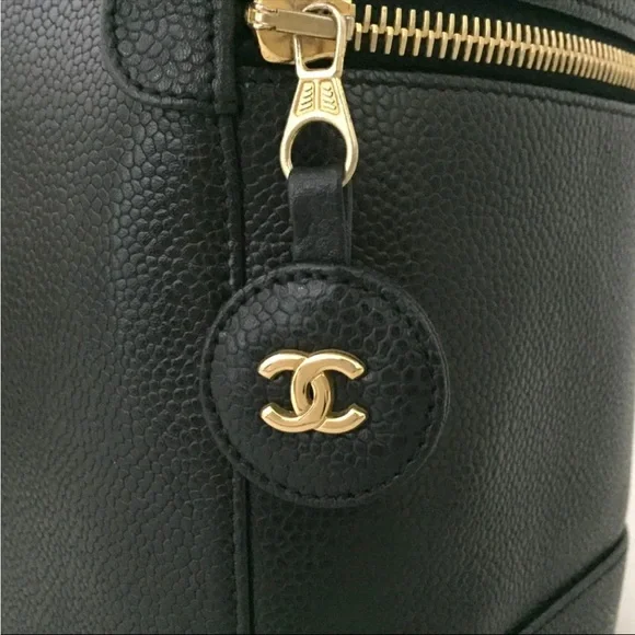 AUTH Black Chanel CC Leather Grained Calfskin Vanity Bag - Picture 13 of 14